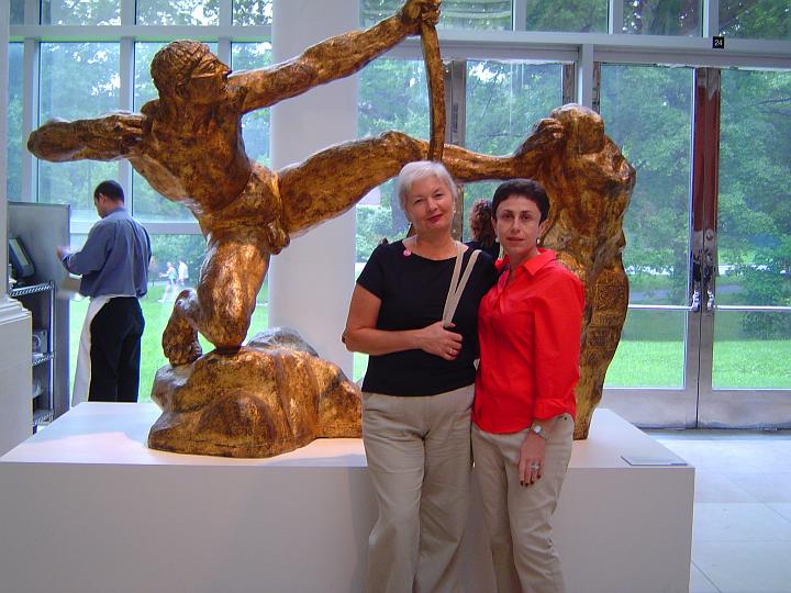 Metropolitan museum-Luba,Kira and statue.JPG